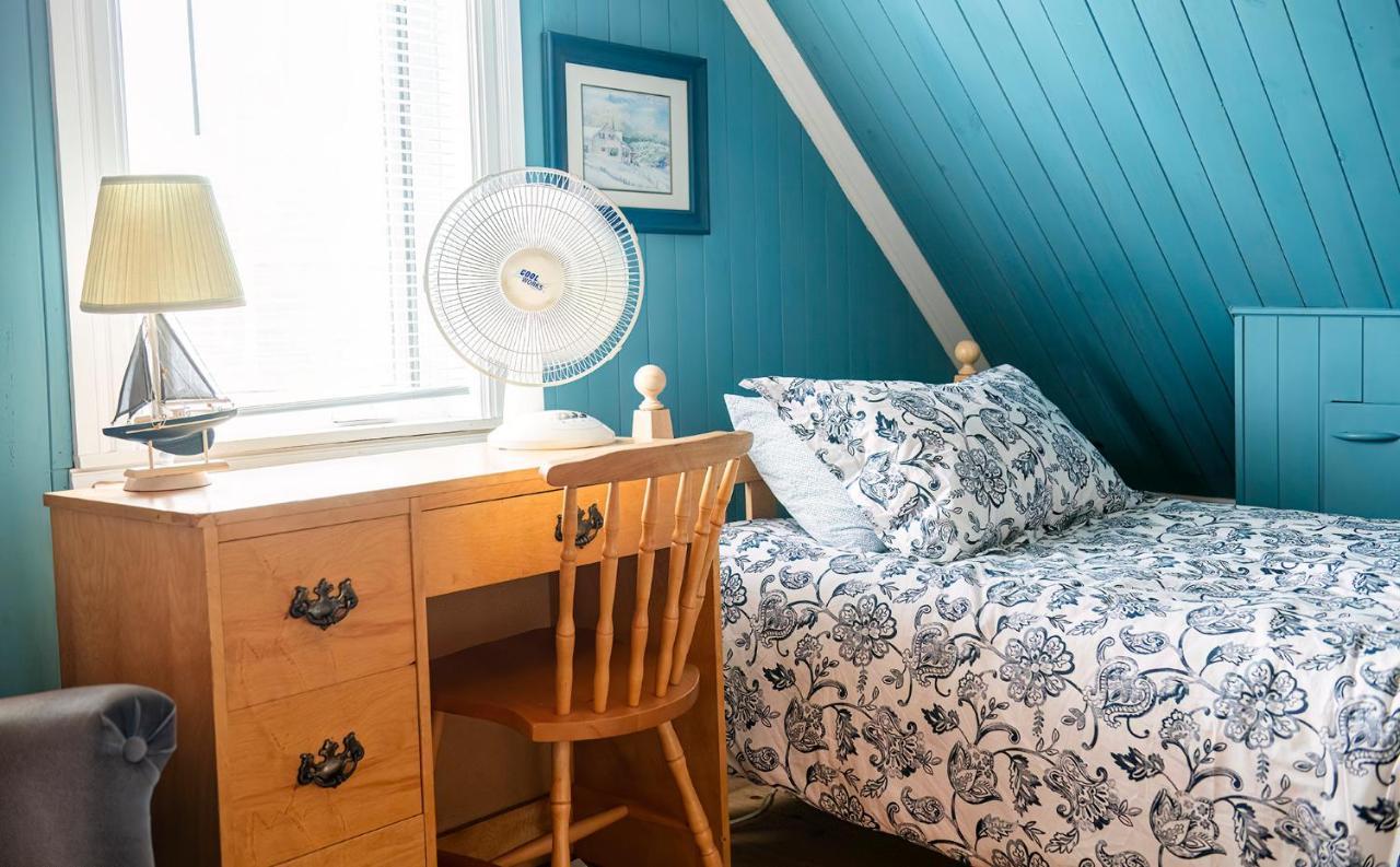 Bed & Cafe Petit Papillon Bed & Breakfast Grandes Bergeronnes Bagian luar foto