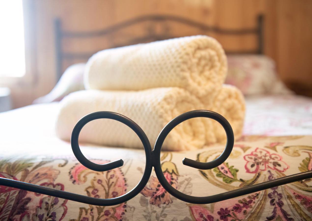 Bed & Cafe Petit Papillon Bed & Breakfast Grandes Bergeronnes Bagian luar foto