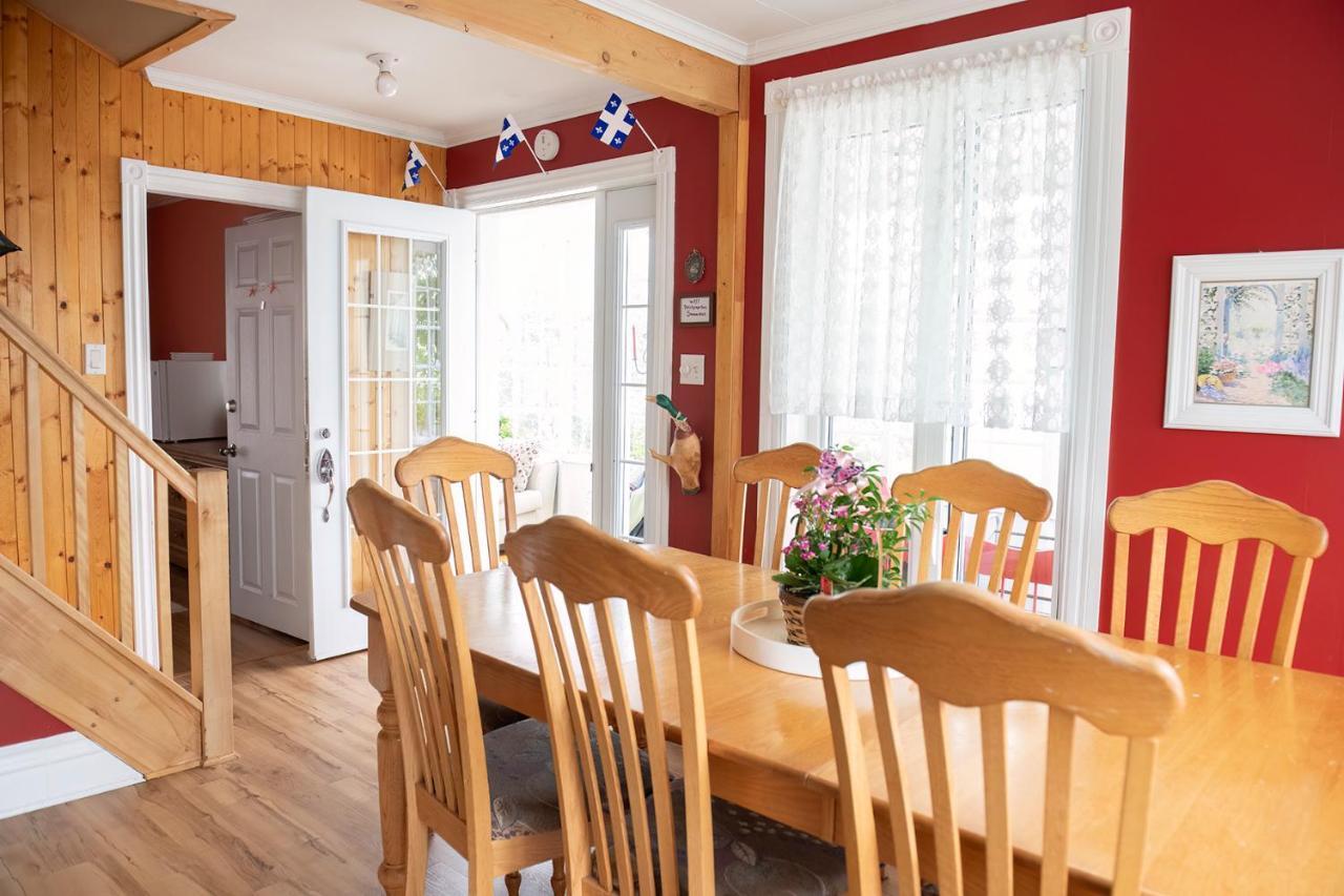 Bed & Cafe Petit Papillon Bed & Breakfast Grandes Bergeronnes Bagian luar foto