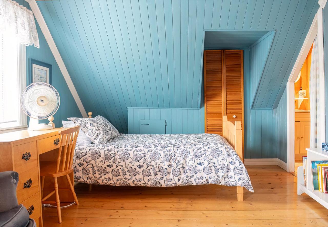 Bed & Cafe Petit Papillon Bed & Breakfast Grandes Bergeronnes Bagian luar foto