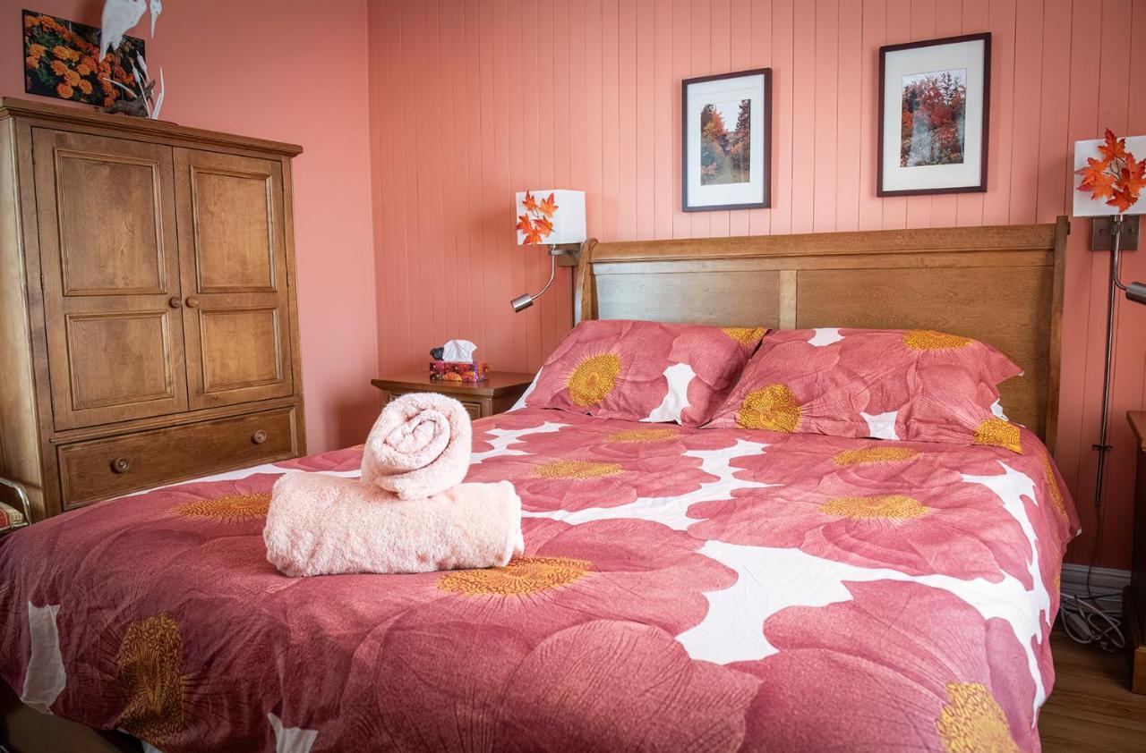 Bed & Cafe Petit Papillon Bed & Breakfast Grandes Bergeronnes Bagian luar foto