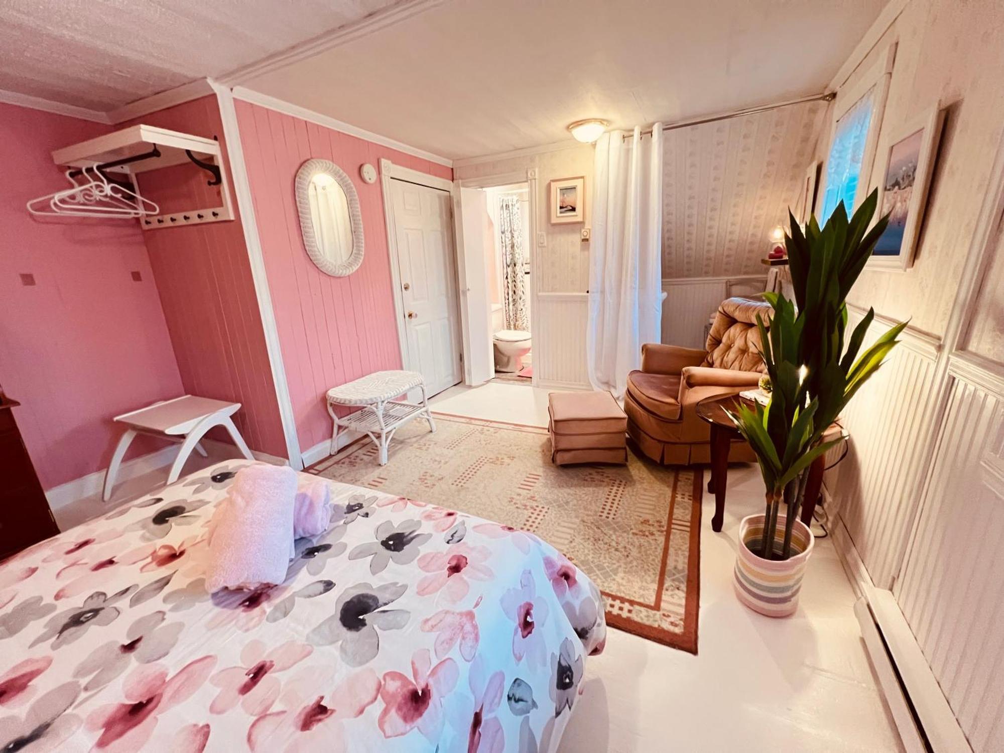 Bed & Cafe Petit Papillon Bed & Breakfast Grandes Bergeronnes Bagian luar foto