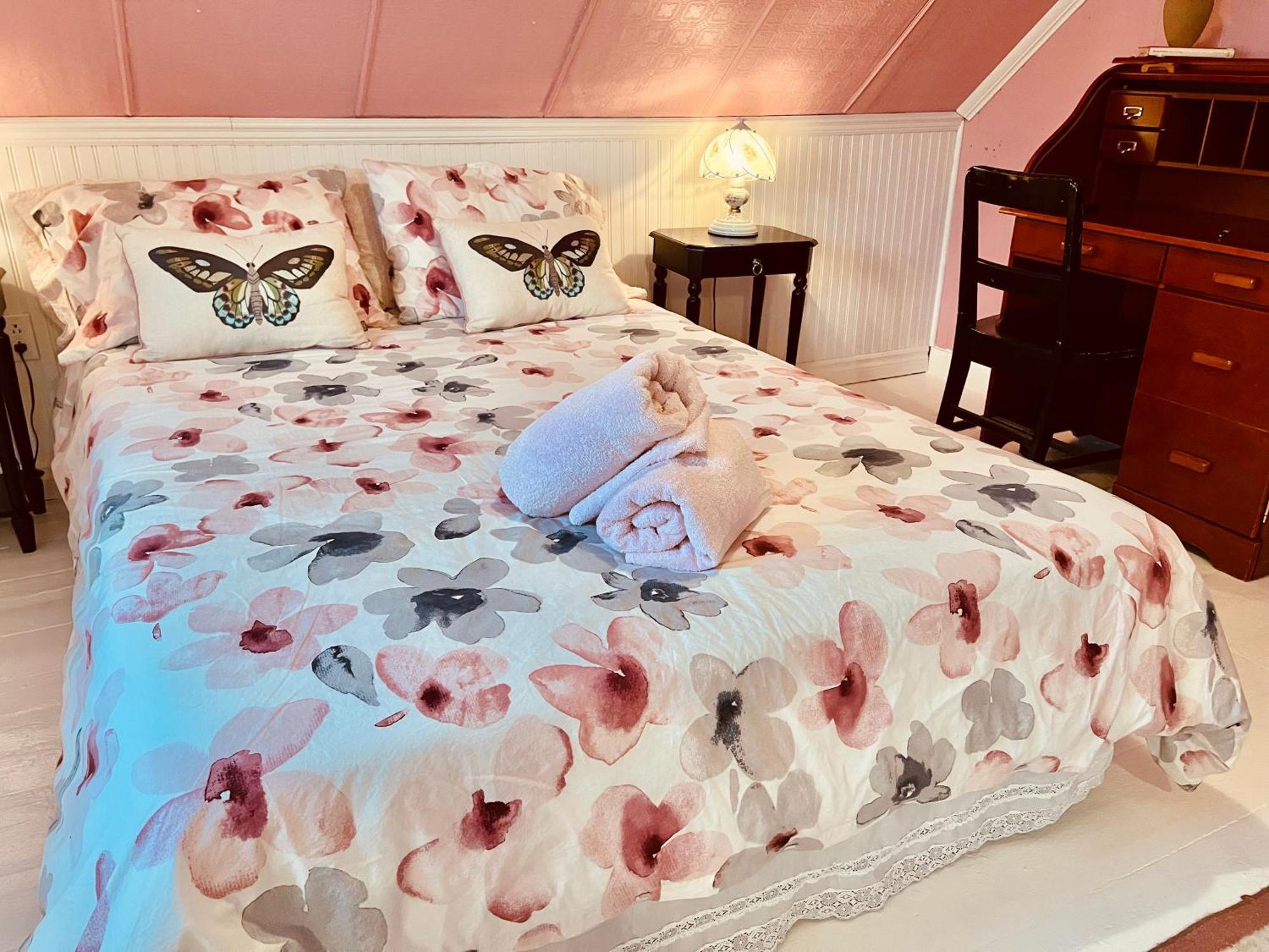 Bed & Cafe Petit Papillon Bed & Breakfast Grandes Bergeronnes Bagian luar foto