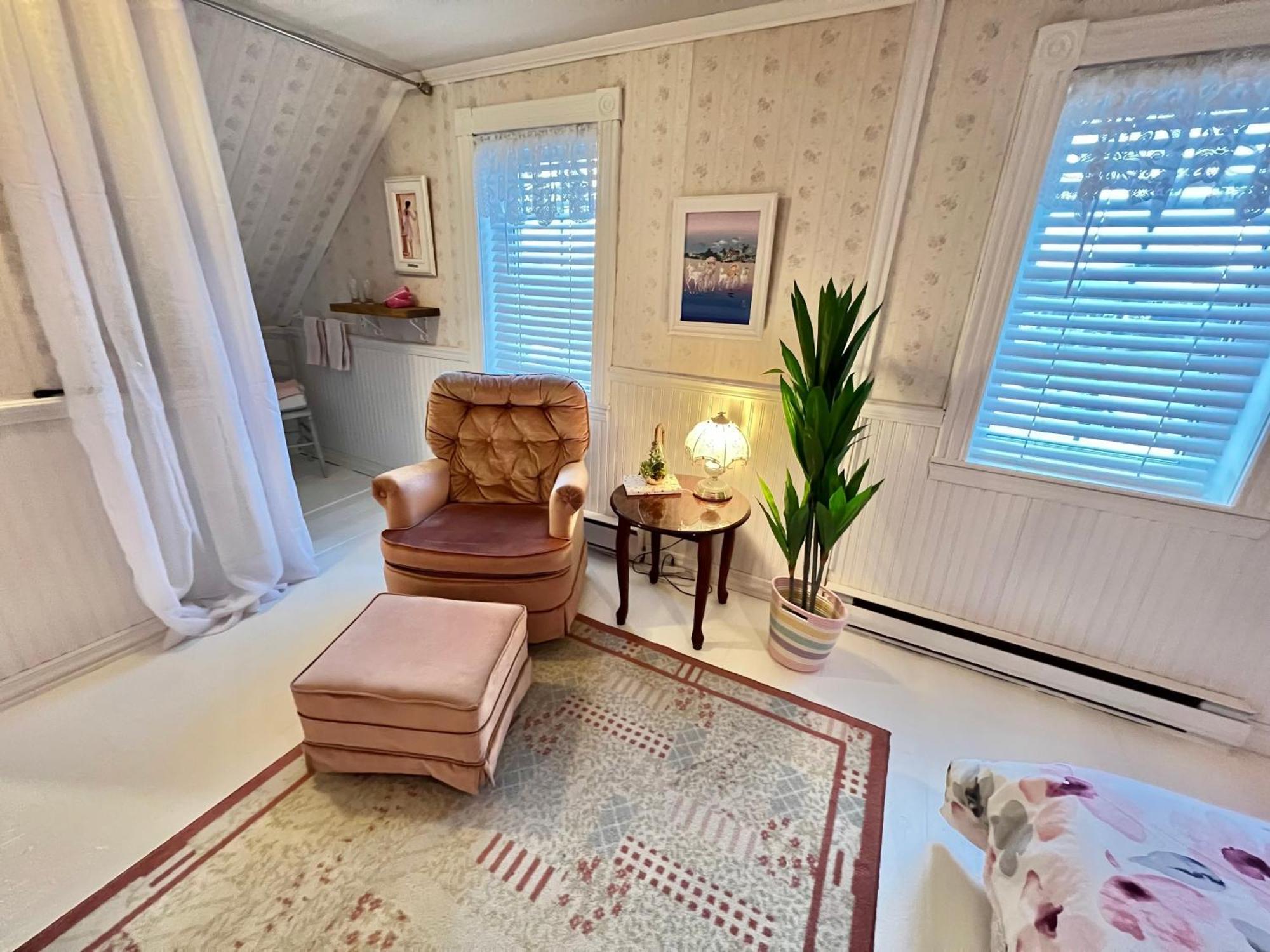 Bed & Cafe Petit Papillon Bed & Breakfast Grandes Bergeronnes Bagian luar foto